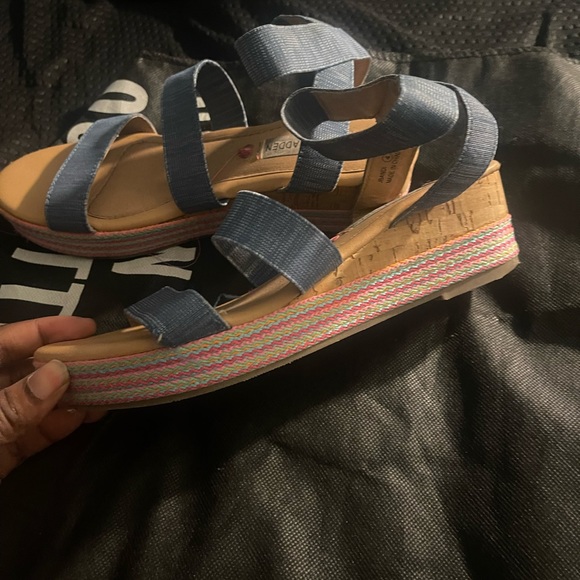 Sandals - Picture 2 of 3